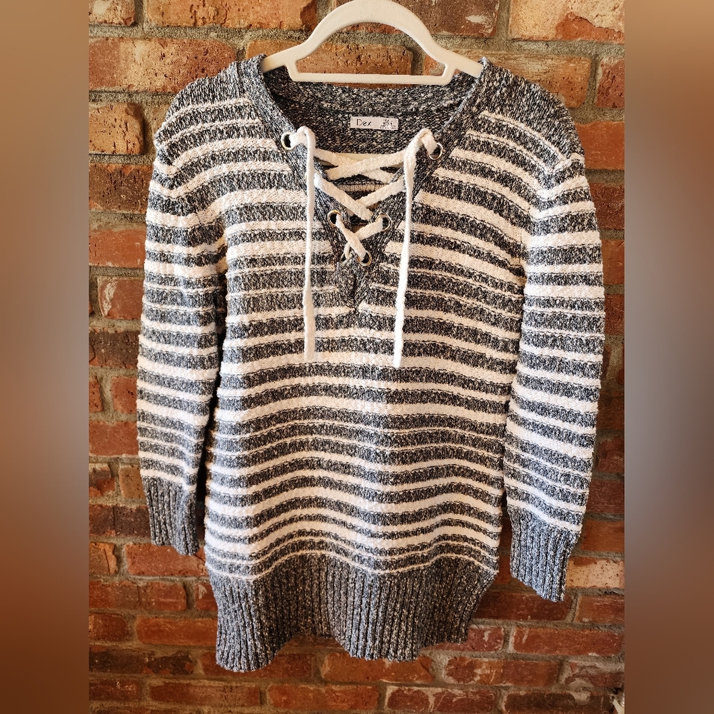 Dex Sweater Gray Striped Large